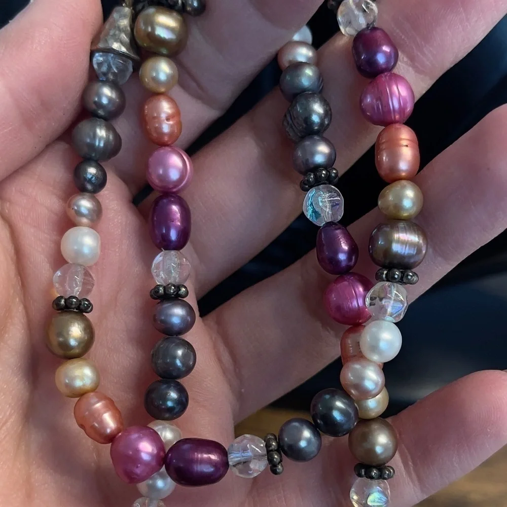 Sterling silver dyed freshwater pearl necklace - Picture 6 of 6